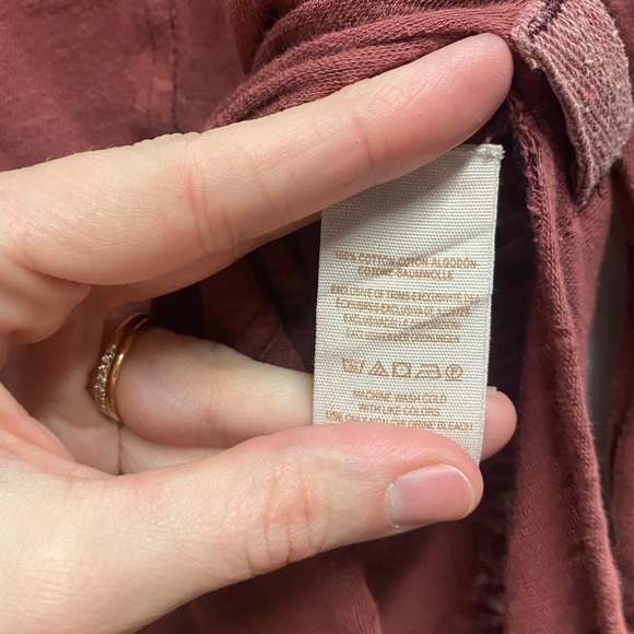 Free People “We The Free” Distressed Oversized Stargazer Henley Top Size Small - Picture 5 of 7